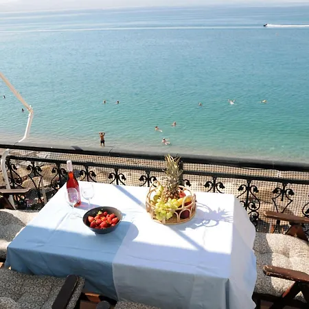 Amazing Condo By The Beach Loutraki  Exterior photo
